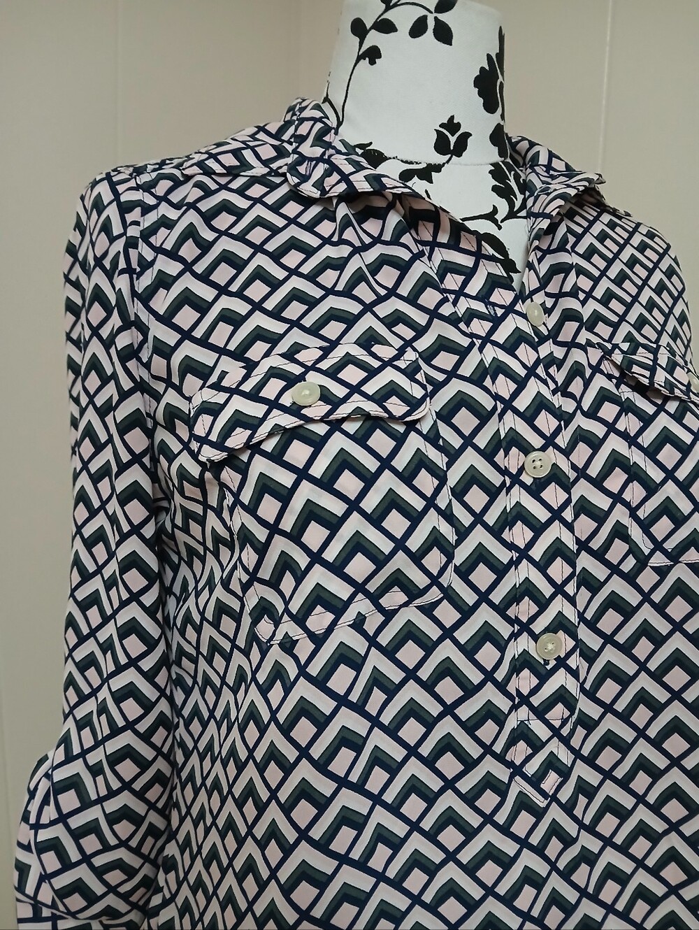 LOFT Geometric Button-Down Blouse - Picture 4 of 9